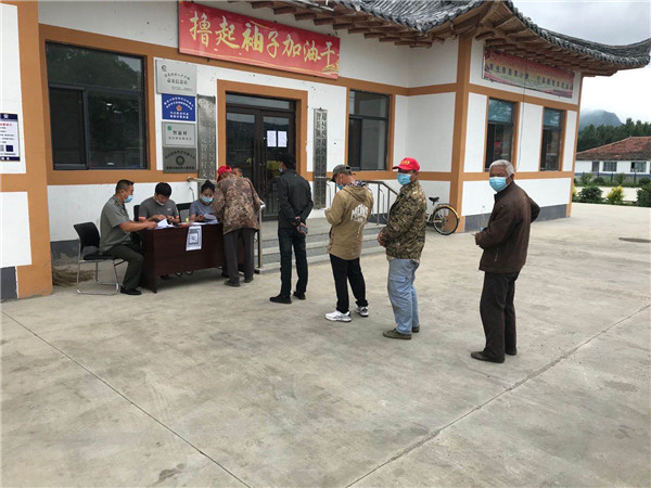 龍井市農(nóng)業(yè)綜合行政執(zhí)法大隊(duì)扎實(shí)開展 2020年農(nóng)機(jī)年檢年審工作