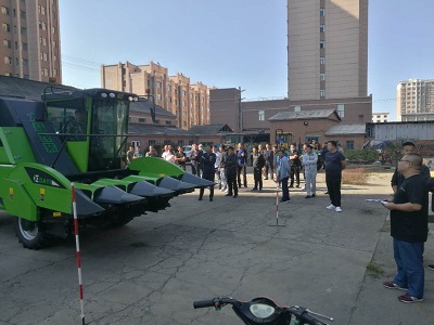 琿春市農(nóng)機監(jiān)理站積極開展農(nóng)機駕駛人員考試