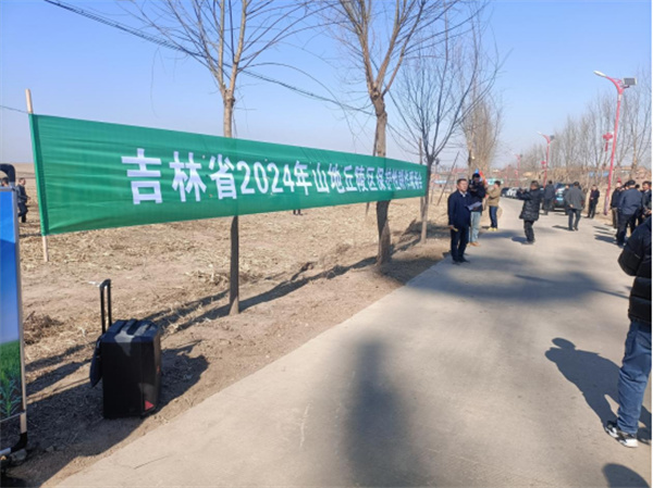 龍井市農(nóng)機總站參加保護性耕作現(xiàn)場會